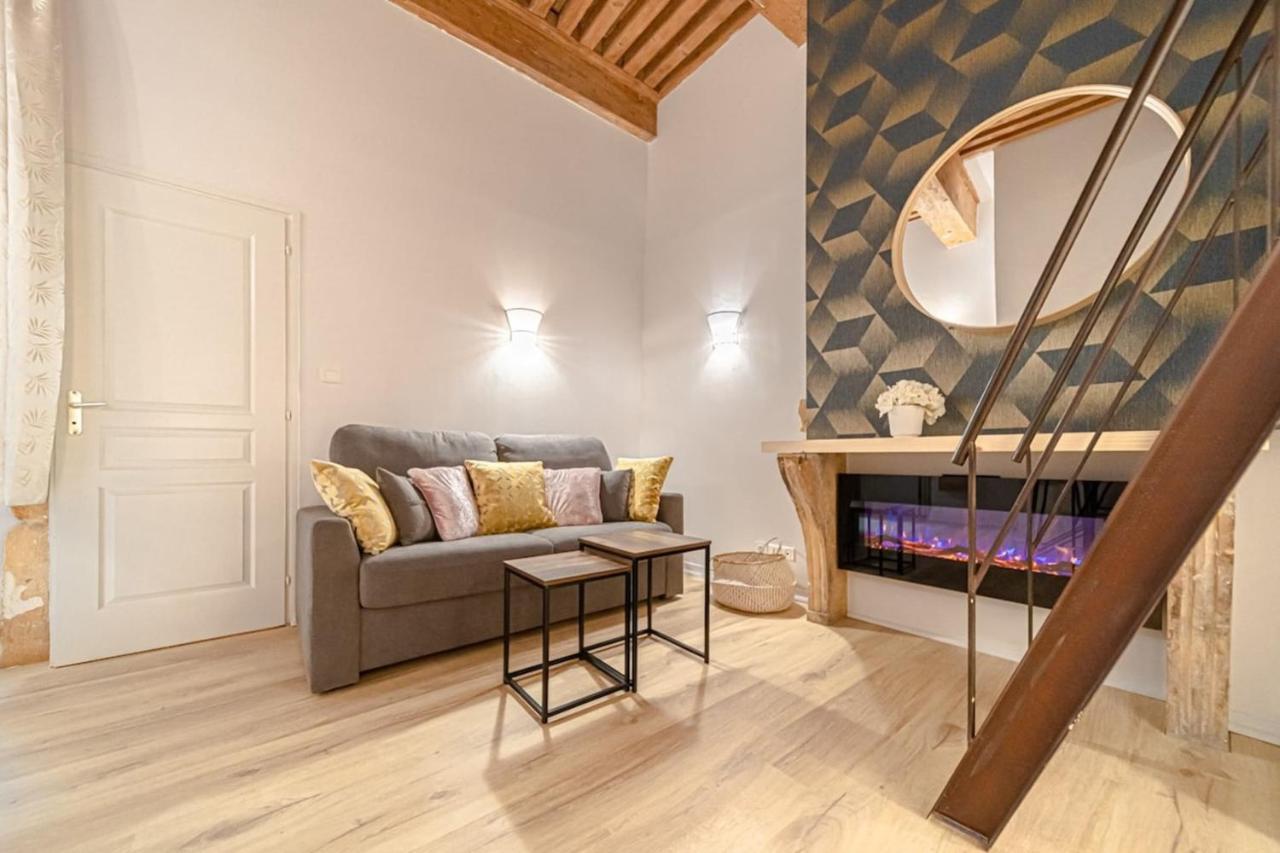 Le Petit Platiere - Renovated Apartment - Terreaux Lyon Buitenkant foto