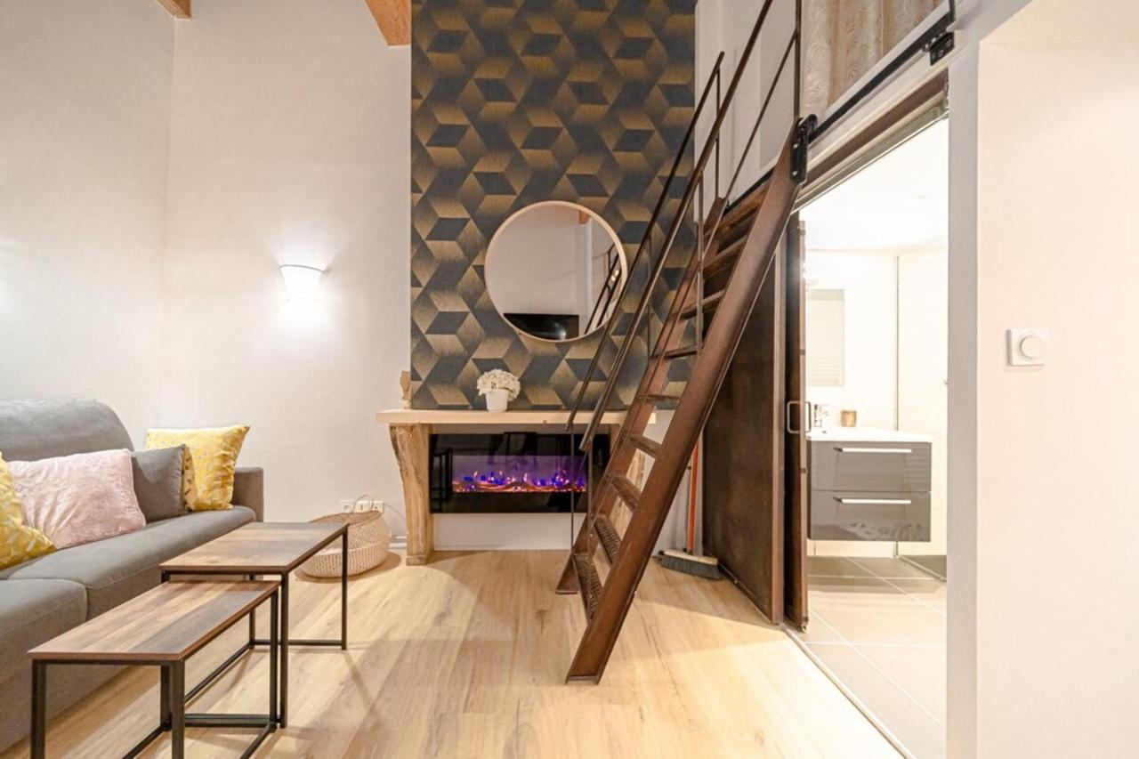 Le Petit Platiere - Renovated Apartment - Terreaux Lyon Buitenkant foto