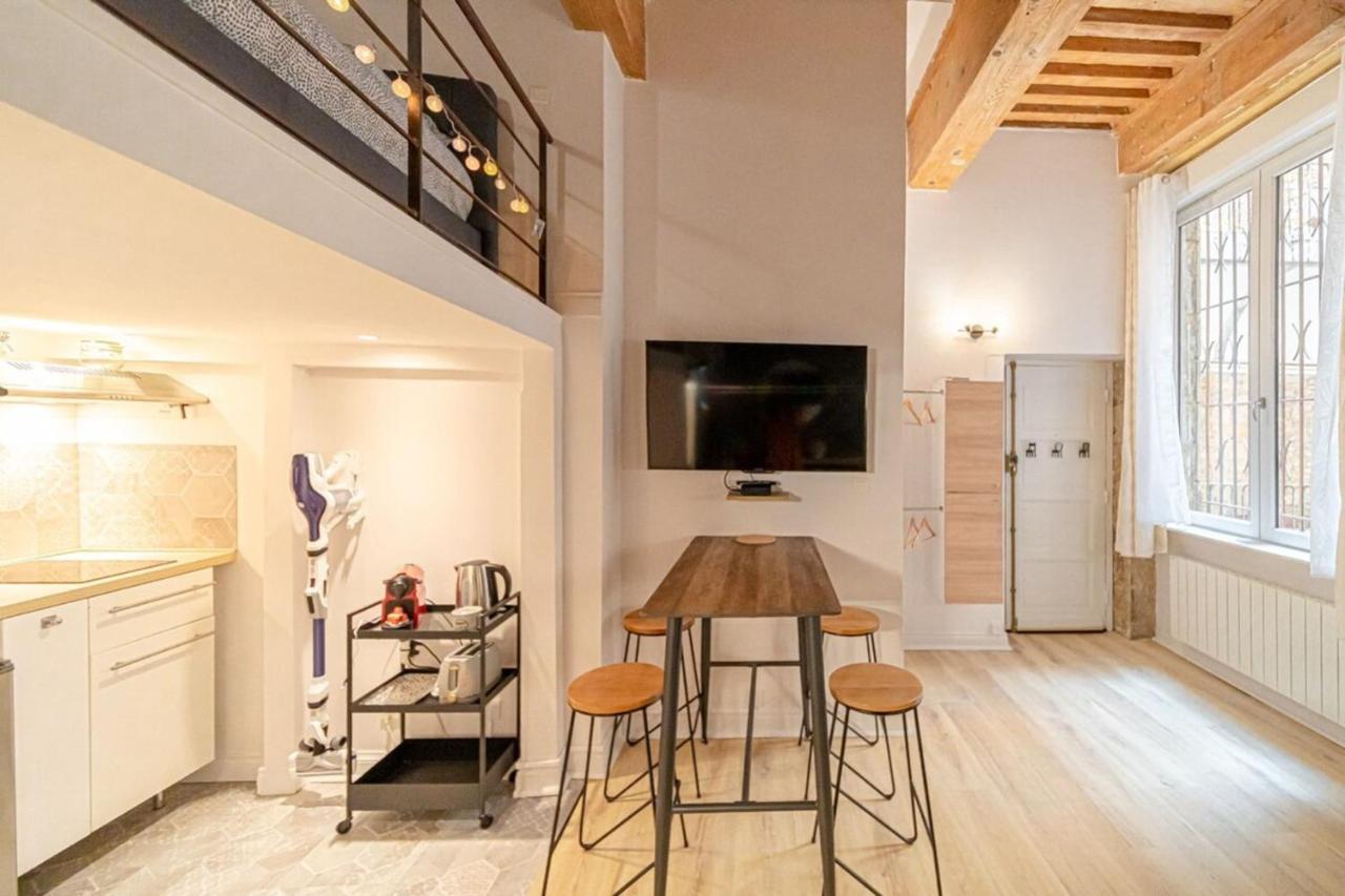 Le Petit Platiere - Renovated Apartment - Terreaux Lyon Buitenkant foto